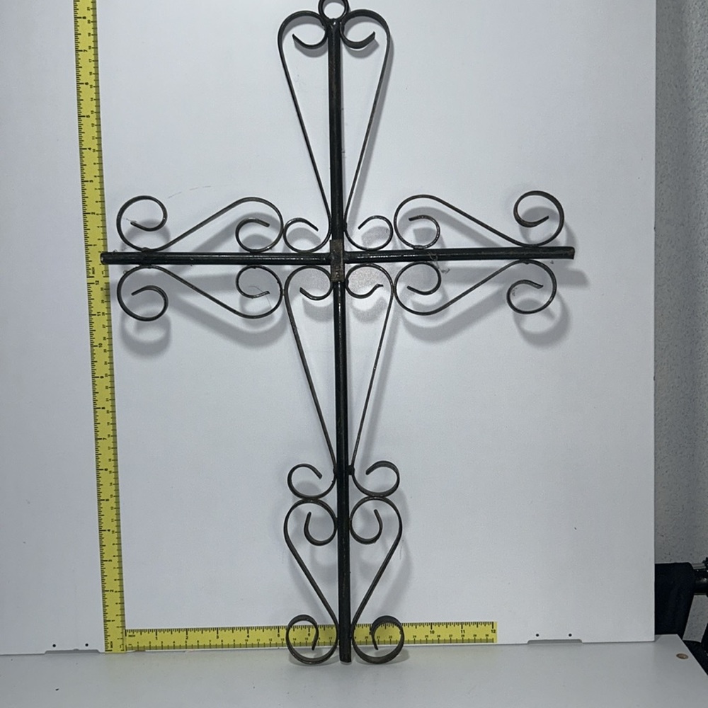 Large Metal Wall Cross Iron Scroll Decor 21” Tall Religious Home Wall Art - Picture 2 of 2
